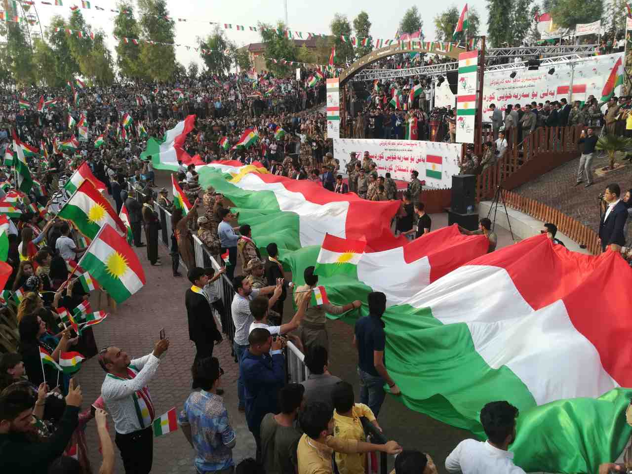 شرکت گستردە مردم کرکوک در کارزار حمایت از همەپرسی